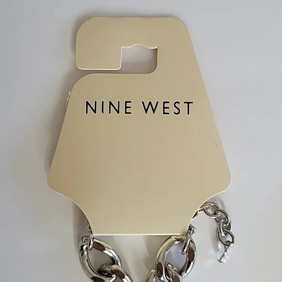 NINE WEST Chain Link Silver Color Necklace Lobster Clasp - Picture 7 of 8